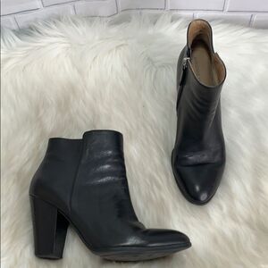 Adrienne Vittadini Beah Black Leather Booties Sz 8
